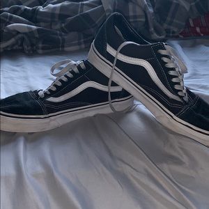 Black low top vans